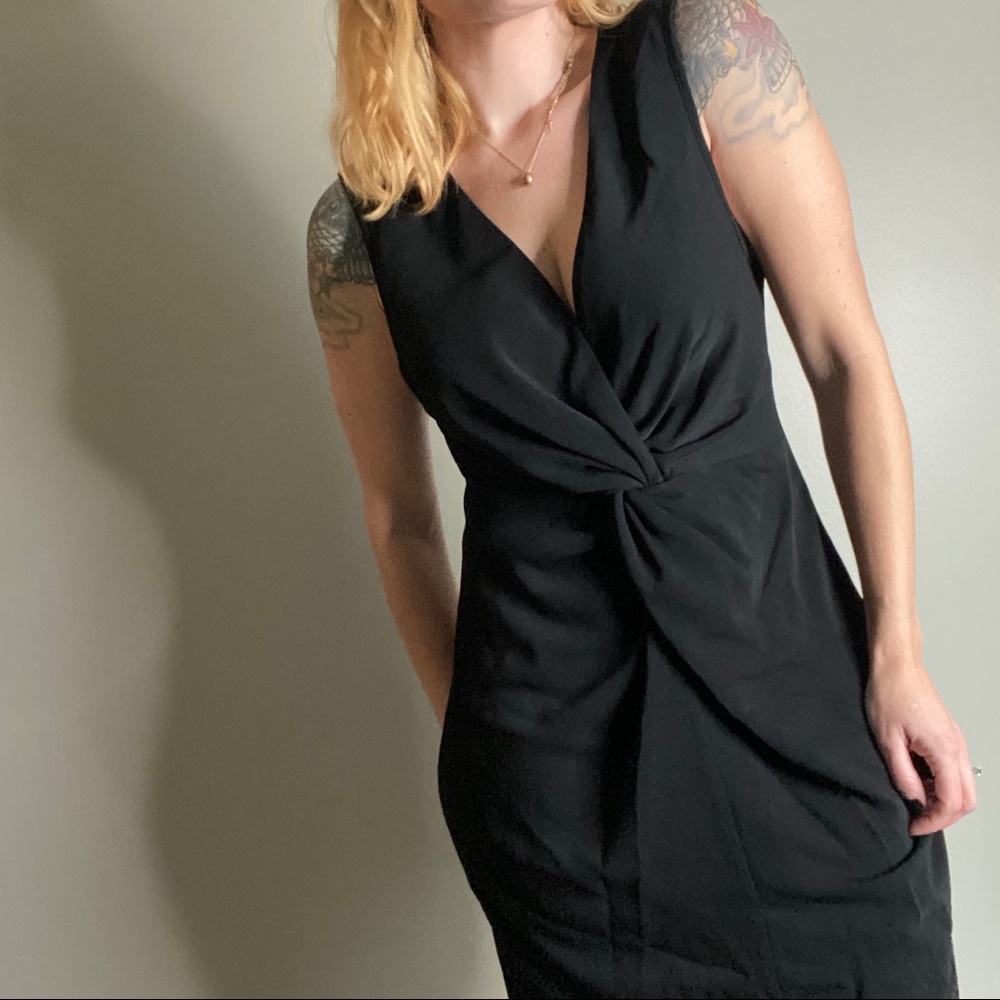 AQUA V-Neck Twist Front Sheath Dress Large NWT